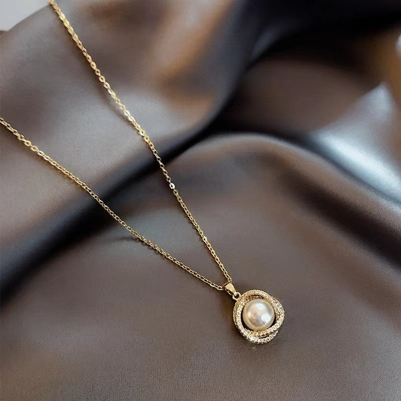 Pearl Chain Pendent